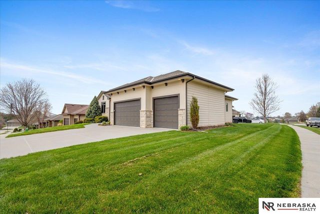 19002 Cuming Circle, Elkhorn, NE 68022
