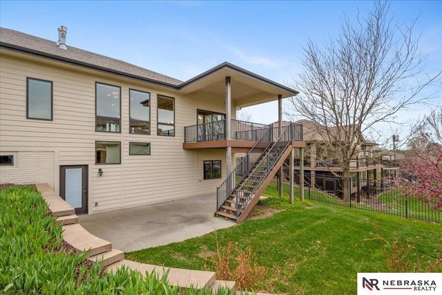 19002 Cuming Circle, Elkhorn, NE 68022