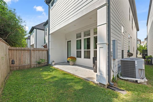 9015 Wellspring Drive, Houston, TX 77080