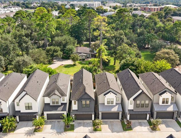 9015 Wellspring Drive, Houston, TX 77080