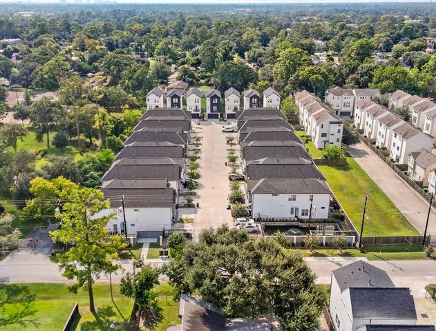 9015 Wellspring Drive, Houston, TX 77080