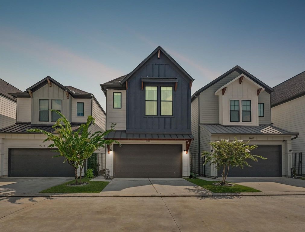 9015 Wellspring Drive, Houston, TX 77080