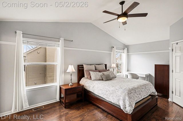 406 Mill Pond Drive, Fenton, MI 48430