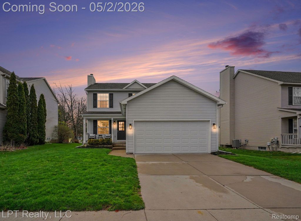 406 Mill Pond Drive, Fenton, MI 48430