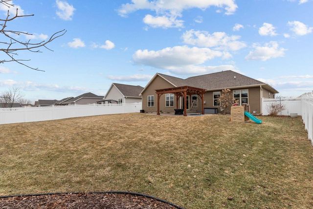 3427 TULIP TRAIL, Little Chute, WI 54913