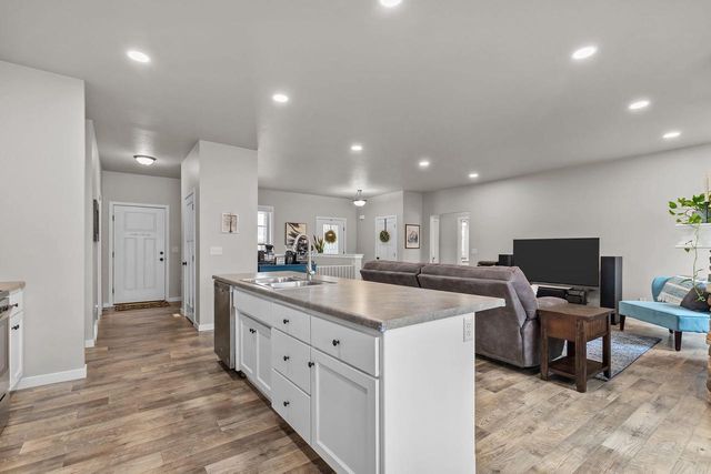 3427 TULIP TRAIL, Little Chute, WI 54913