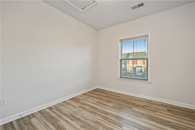 407 Fairmont Dr, Marshall, PA 15090