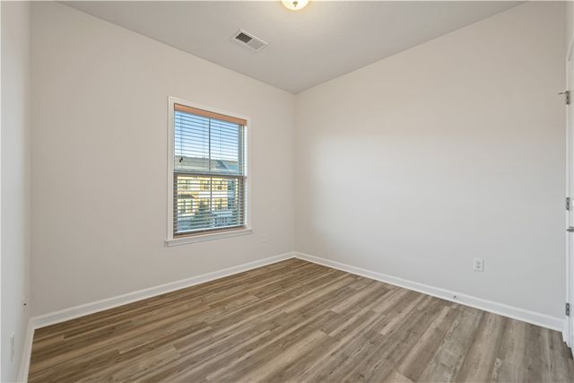 407 Fairmont Dr, Marshall, PA 15090