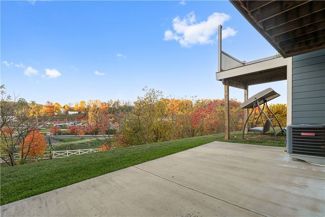 407 Fairmont Dr, Marshall, PA 15090