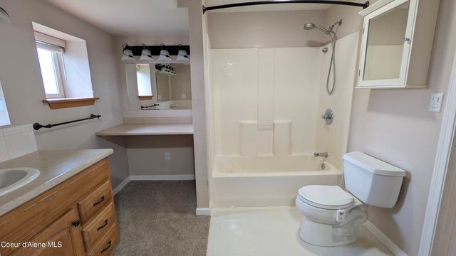 8671 W David ST, Rathdrum, ID 83858
