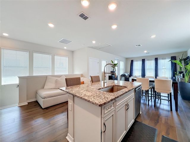 910 TROWMAN ALY, Winter Garden, FL 34787