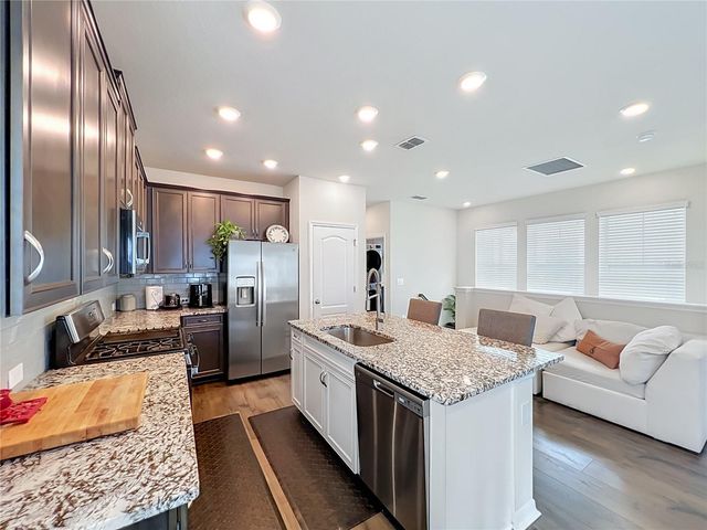910 TROWMAN ALY, Winter Garden, FL 34787