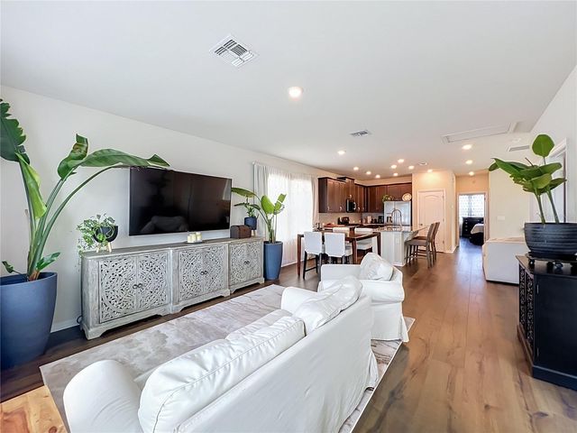 910 TROWMAN ALY, Winter Garden, FL 34787