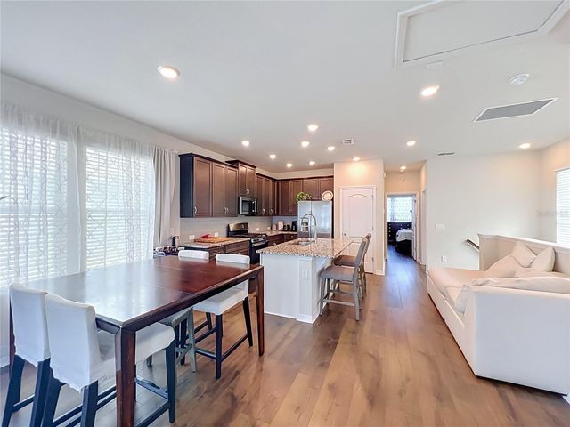 910 TROWMAN ALY, Winter Garden, FL 34787