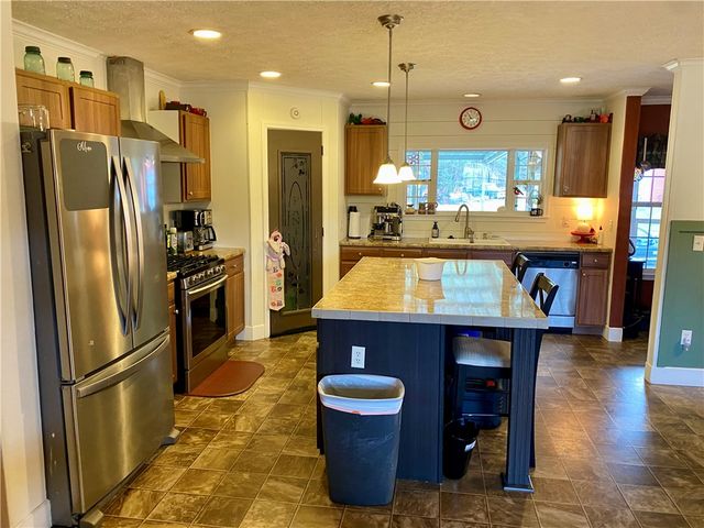 597 Sam Byrum Road, Iva, SC 29655