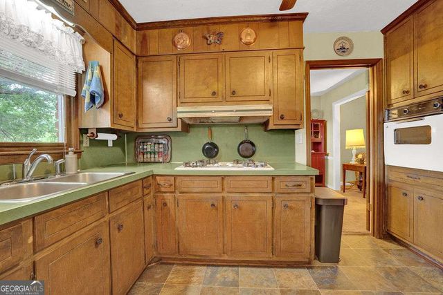 4916 Oak Grove Drive, Sugar Hill, GA 30518