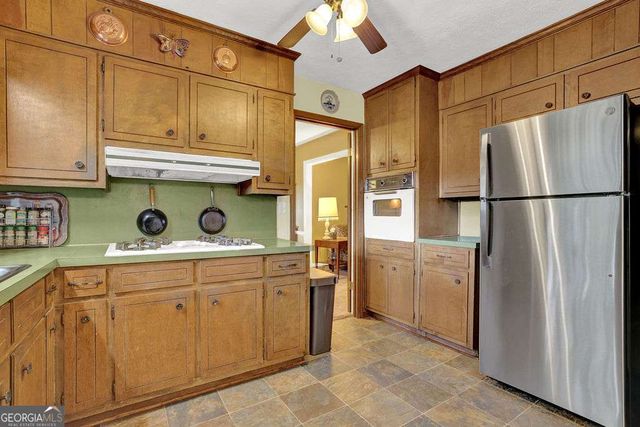 4916 Oak Grove Drive, Sugar Hill, GA 30518