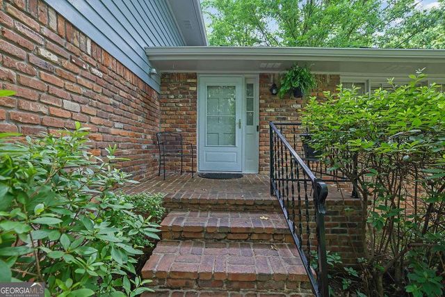 4916 Oak Grove Drive, Sugar Hill, GA 30518
