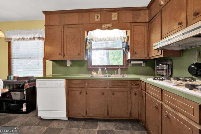 4916 Oak Grove Drive, Sugar Hill, GA 30518