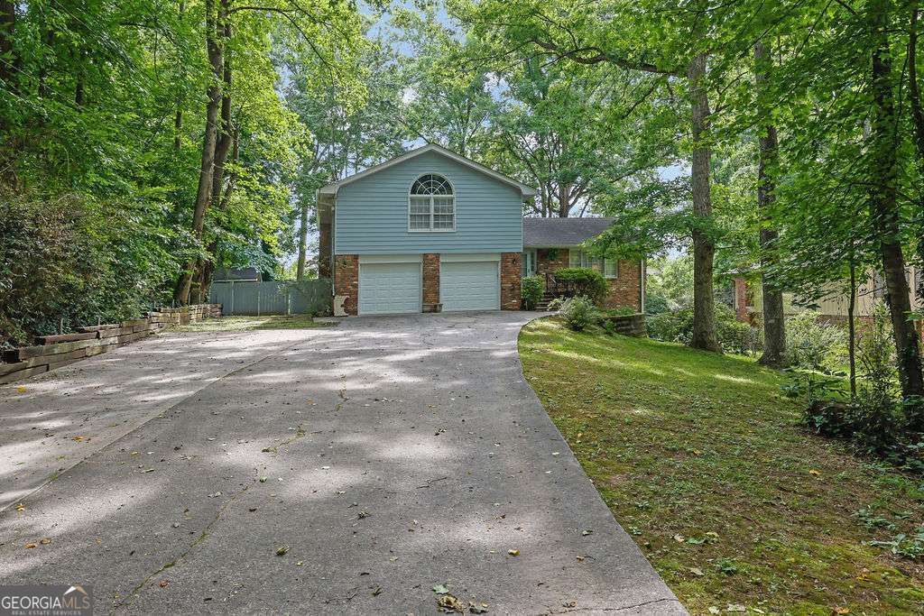 4916 Oak Grove Drive, Sugar Hill, GA 30518