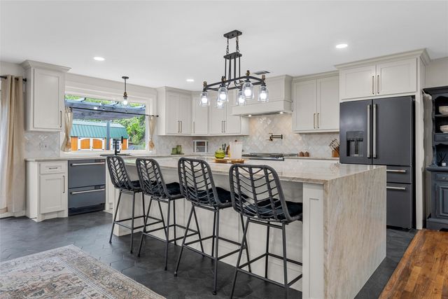 315 S Avenue G, Clifton, TX 76634