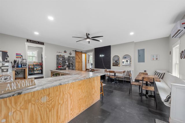 315 S Avenue G, Clifton, TX 76634
