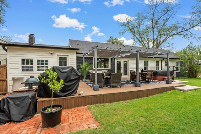 315 S Avenue G, Clifton, TX 76634