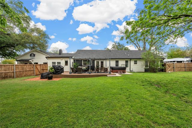 315 S Avenue G, Clifton, TX 76634