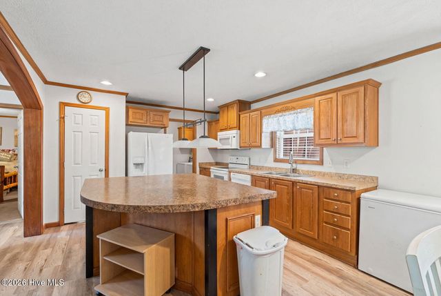 1856 Oxpen Road SW, Supply, NC 28462