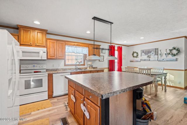 1856 Oxpen Road SW, Supply, NC 28462