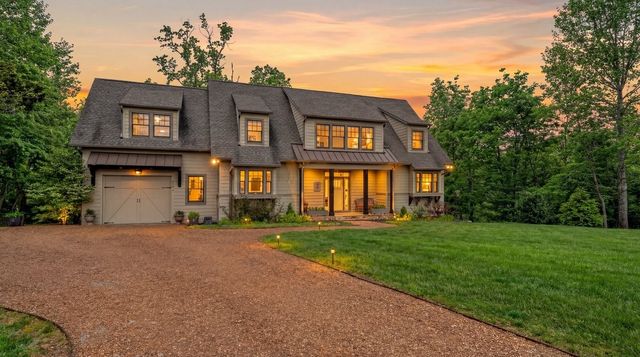 8581 Silver View Ln, Silver Point, TN 38582