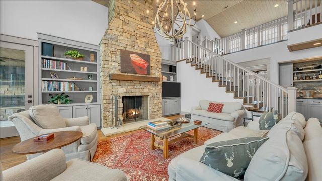 8581 Silver View Ln, Silver Point, TN 38582