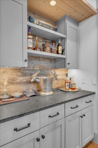 8581 Silver View Ln, Silver Point, TN 38582