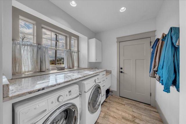 8581 Silver View Ln, Silver Point, TN 38582