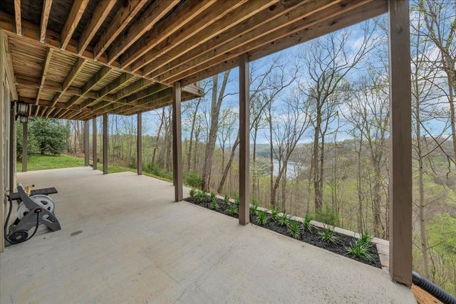 8581 Silver View Ln, Silver Point, TN 38582