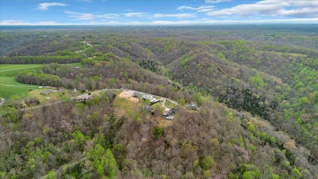 8581 Silver View Ln, Silver Point, TN 38582