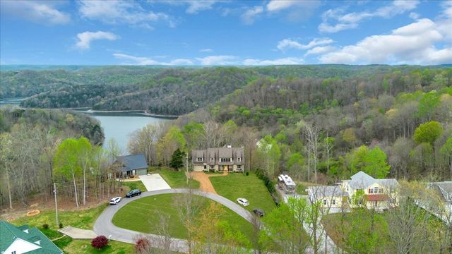 8581 Silver View Ln, Silver Point, TN 38582