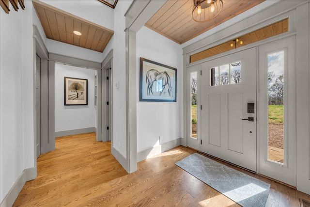 8581 Silver View Ln, Silver Point, TN 38582