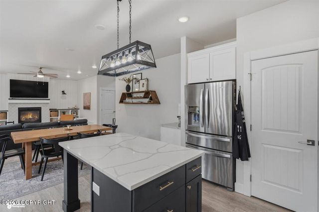 2380 E Grizzly Bear Drive, Wasilla, AK 99654