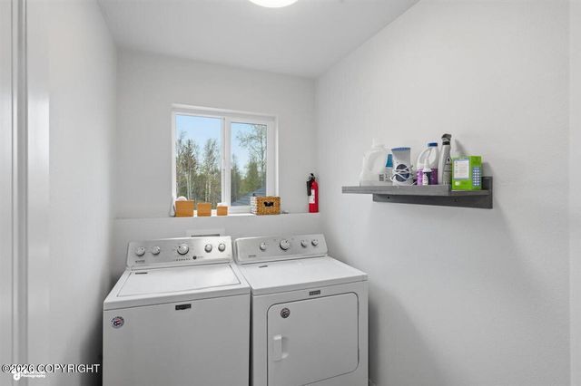 2380 E Grizzly Bear Drive, Wasilla, AK 99654