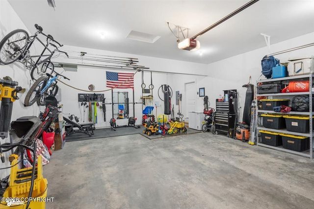2380 E Grizzly Bear Drive, Wasilla, AK 99654