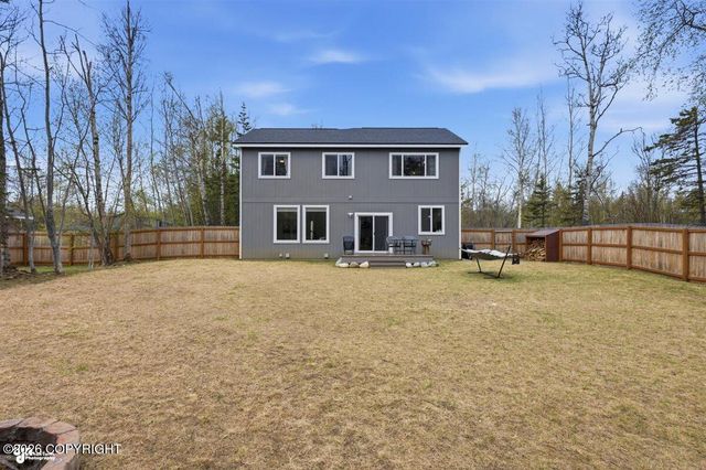 2380 E Grizzly Bear Drive, Wasilla, AK 99654
