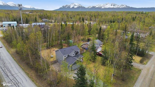 2380 E Grizzly Bear Drive, Wasilla, AK 99654