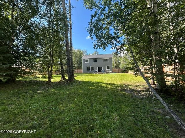 2380 E Grizzly Bear Drive, Wasilla, AK 99654