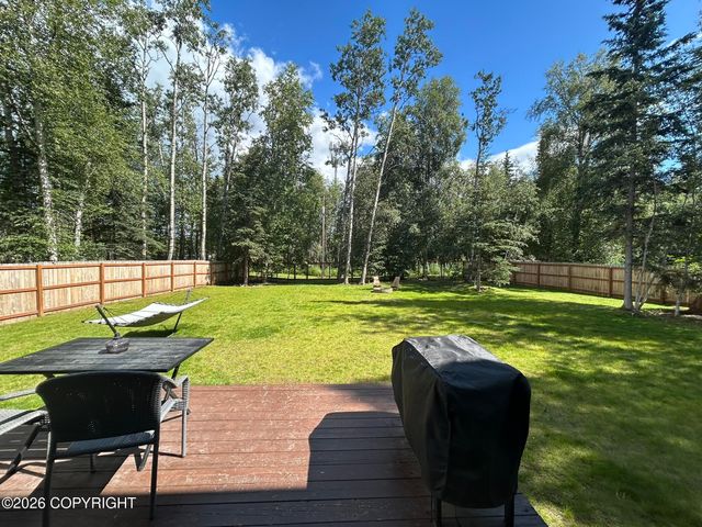 2380 E Grizzly Bear Drive, Wasilla, AK 99654