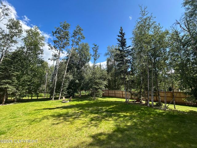 2380 E Grizzly Bear Drive, Wasilla, AK 99654