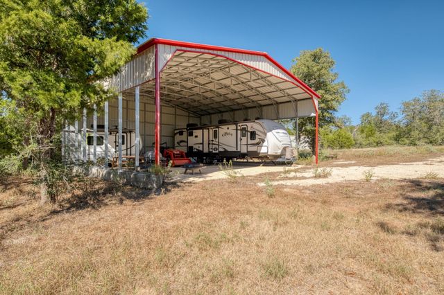 532 Peach Creek RD, Rosanky, TX 78953