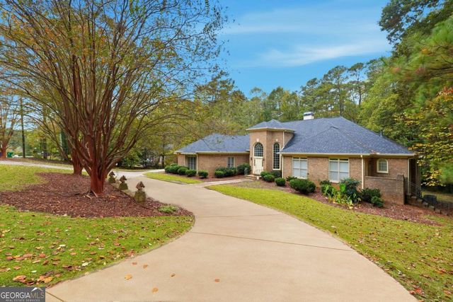 1988 Fairgreen Drive, Stone Mountain, GA 30087