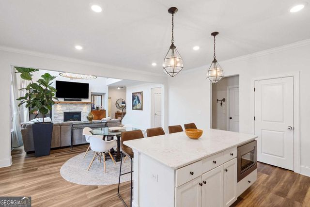 409 Carmichael Circle, Canton, GA 30115
