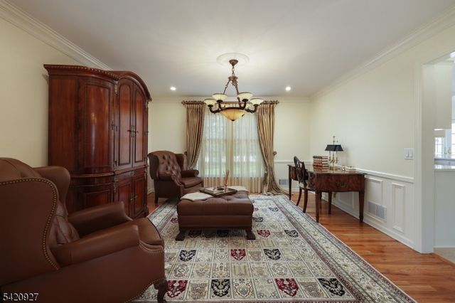 12 Buttonwood Ct, Montgomery Twp., NJ 08502